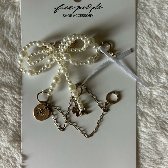 Free People Pearl and Gold Shoe Accessories - Picture 3 of 3
